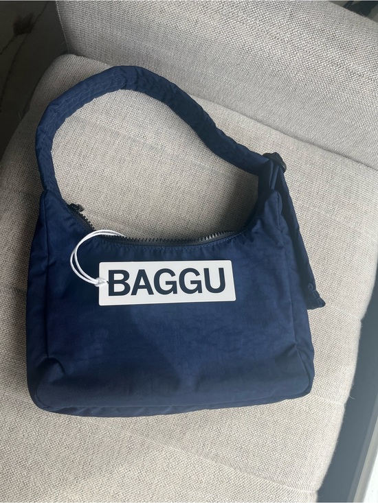 BAGGU Handbags - BAGGU Navy Shoulder Bag with Logo Patch